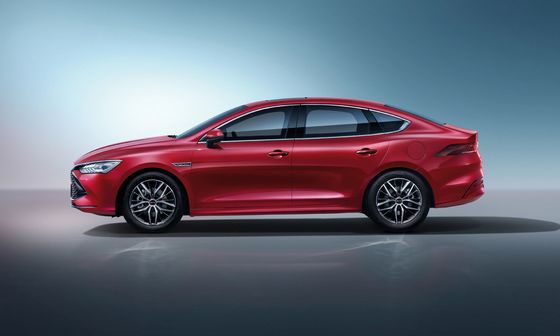 Ô tô lai điện 185km/h