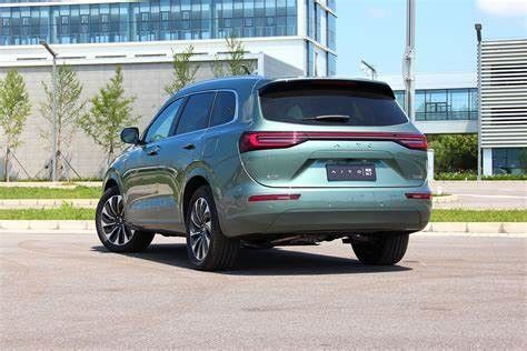 Ô tô điện cỡ lớn 1,5 tấn Xăng lai điện 200 km/h HUAWEI AITO M7 SUV