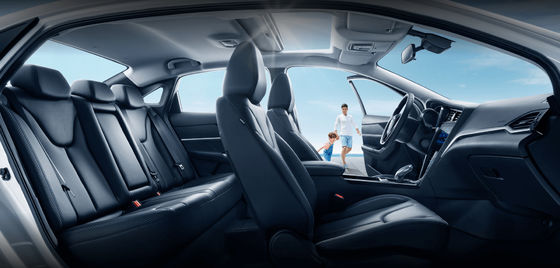 Dongfeng Nissan Venucia D60 EV 2500mm - 3000mm Chiều dài cơ sở Xe tay lái bên trái