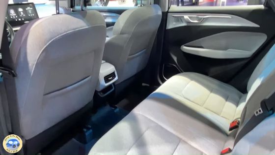 Hình học C Ô tô điện nhỏ gọn EV Phạm vi 550km Dẫn động cầu trước 150km/h