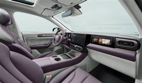 Ô tô Xe điện tốc độ cao SUV Năng lượng mới Lingpao C11 dành cho người lớn