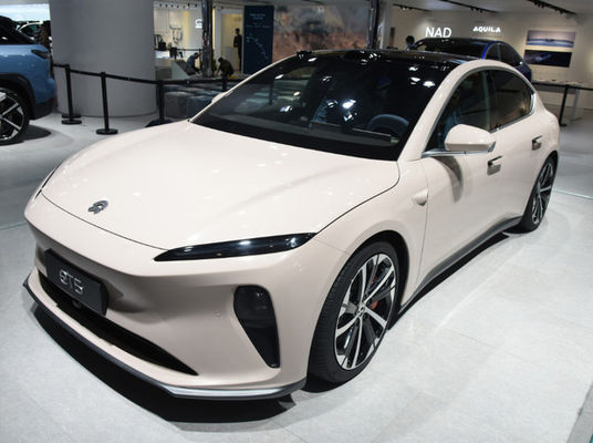 Ô tô điện hiệu suất cao 200km/h Nio ET5 Tay lái trái Xe điện sang trọng