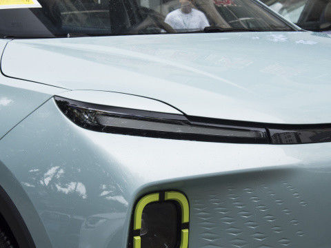 SUV cỡ nhỏ Xe điện Thân thiện với ECO Geely Geometry E 320km 401km 5 Cửa 5 Chỗ ngồi