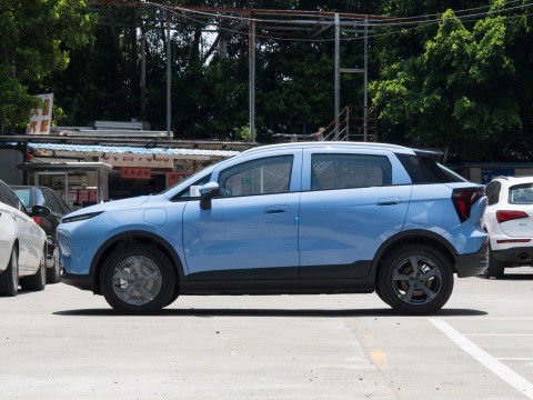 SUV cỡ nhỏ Xe điện Thân thiện với ECO Geely Geometry E 320km 401km 5 Cửa 5 Chỗ ngồi