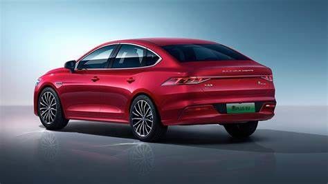 Ô tô điện cỡ trung 400 km