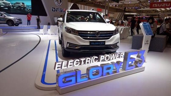 Dongfeng Glory E3 Electric SUV Ô tô EV AMG Drive Unit Xe điện 5 chỗ