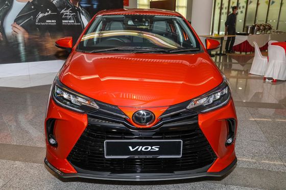 Xe điện trung bình Toyota Vios 190km/H Tốc độ tối đa FWD Sedan 5 chỗ
