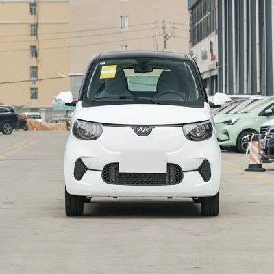 XIAOHU FEV Mini EV Ô tô 100km / h Phương tiện năng lượng mới dành cho người lớn