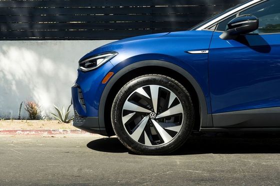 Xe EV tầm xa 607km SUV nhỏ gọn Volk Swagen Id 4X 160km/h