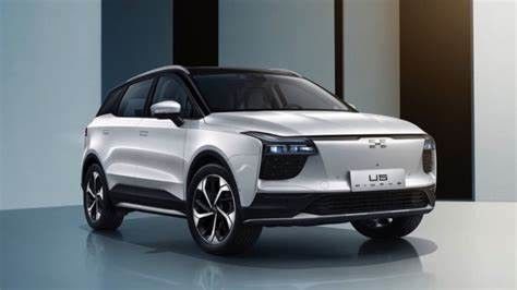 Ô tô điện nguyên chất tầm xa 403km AIWAYS U5 với tốc độ 160Km/H