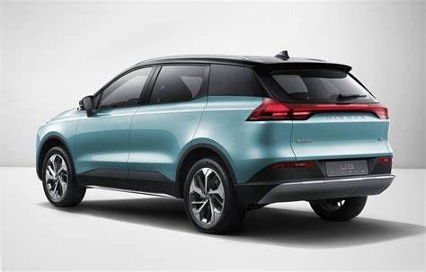 Ô tô điện thân thiện với môi trường AIWAYS U5