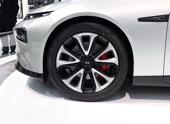 Xe điện Limousine thông minh Xpeng P7 Nedc 2WD 4WD 480 586 670 Phạm vi 706km