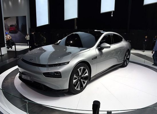 Xe điện Limousine thông minh Xpeng P7 Nedc 2WD 4WD 480 586 670 Phạm vi 706km