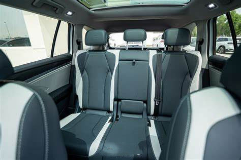 Xe EV tầm xa 601km Volkswagen Id. 6 Crozz Pure+ SUV điện 7 chỗ