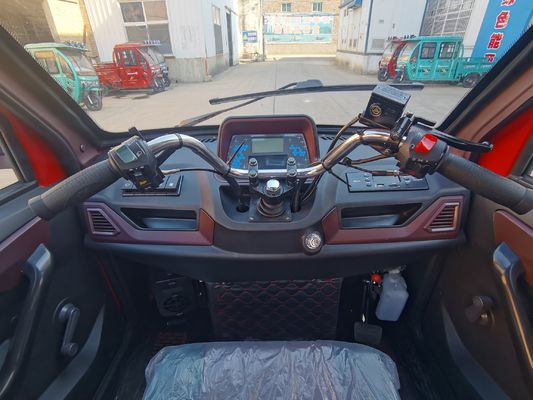 Xe đạp ba xe chở khách có động cơ kín chạy bằng xăng với nhiều màu sắc Tốc độ tối đa 70km/h