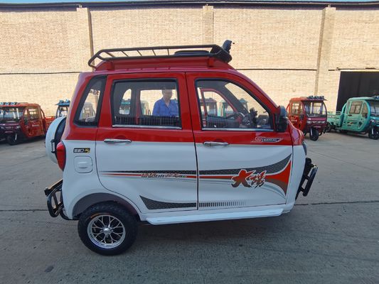 Xe đạp ba xe chở khách có động cơ kín chạy bằng xăng với nhiều màu sắc Tốc độ tối đa 70km/h