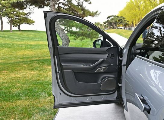 SUV tại NIO EC7 75kWh Xe điện với động cơ cung cấp 480 kW