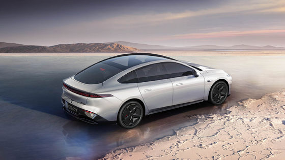 Dongfeng Eπ 007 với phạm vi 1200km và cửa kéo Tốc độ tối đa 165km/h 5 cửa