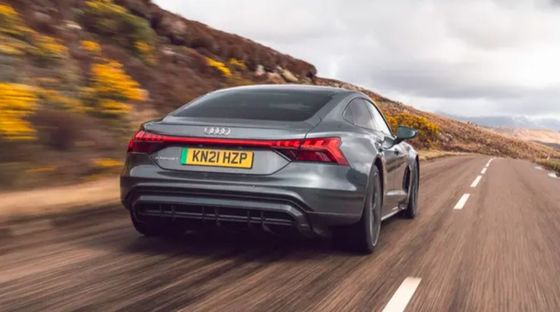 2023 Audi e-Tron GT Chiếc xe điện bốn cửa tối ưu với 673 mã lực 480km CLTC và dung lượng pin 93.4kwh