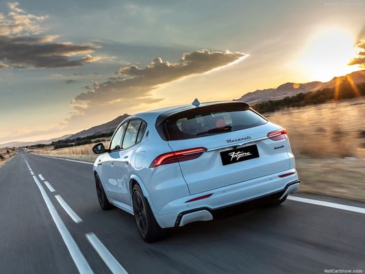 Xe điện hoàn toàn năng lượng mới với 450 phạm vi và tốc độ tối đa 325km / h tại Maserati Gran Turismo Folgore