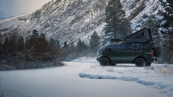 Một chiếc xe tải trcuk Canoo được xây dựng đặc biệt với giường 8 ft với nội thất lưu trữ rộng rãi