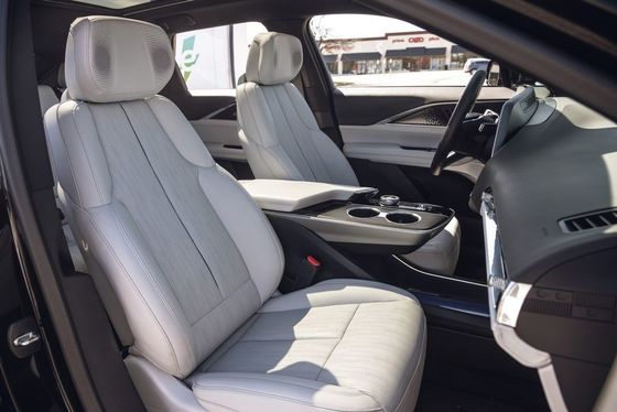 2024 Cadillac Lyriq 308mile range w far posher cabin NEW ENERGY LUXURY Sedan