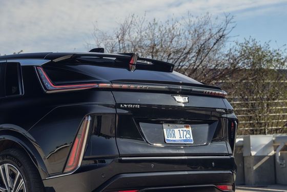 2024 Cadillac Lyriq 308mile range w far posher cabin NEW ENERGY LUXURY Sedan