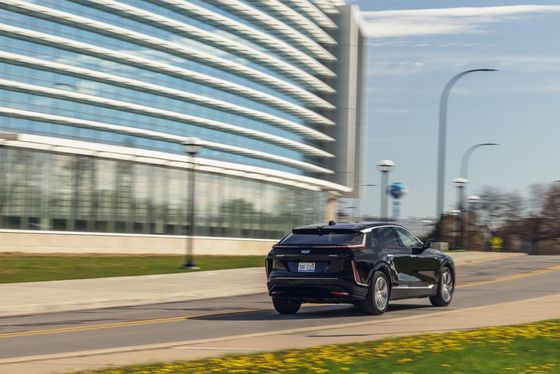 2024 Cadillac Lyriq 308mile range w far posher cabin NEW ENERGY LUXURY Sedan