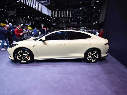 2024 Pure Electric Hatchback IM L6 Xe điện với phạm vi 770km