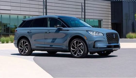 024 Lincoln Corsair Plug-In Hybrid Green Ev SUV 5 hành khách Lincoln Corsair bao bọc bạn trong các tính năng thông minh