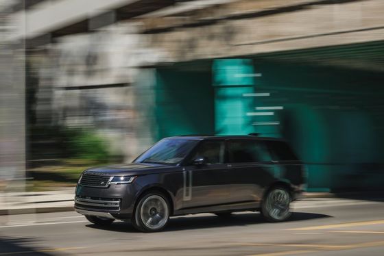 Lực lượng xe điện môi trường mạnh Range hơn P550e Hệ thống truyền động lai mạnh w Hệ thống truyền động lai mạnh tốc độ 242km / h