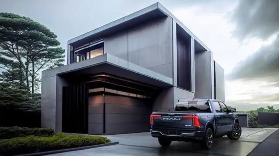 Tất cả điện không khí thải Ram 1500 REV với tiêu chuẩn đặc biệt trong kéo, một phạm vi 350 dặm với pin 168kwh