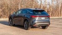 SUV crossover sang trọng 2024 Lexus RX 450h+ PHEV với phạm vi điện 37 dặm
