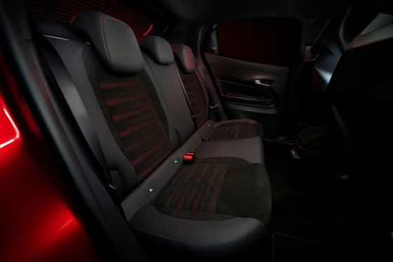 Mua bán trước Chiếc xe nhỏ gọn thể thao nhất Alfa Romeo EV Milano đầu tiên Với 2 tùy chọn hệ thống truyền động 156ph&240ph WLTC 240miles