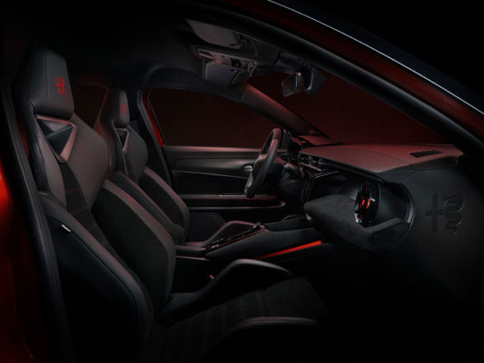 Mua bán trước Chiếc xe nhỏ gọn thể thao nhất Alfa Romeo EV Milano đầu tiên Với 2 tùy chọn hệ thống truyền động 156ph&240ph WLTC 240miles