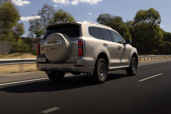 Chiếc xe năng lượng mới 2023 TANK 500 PHEV AWD Đường truyền 180km/h tốc độ tối đa với 6,9sec 0-100 tăng tốc