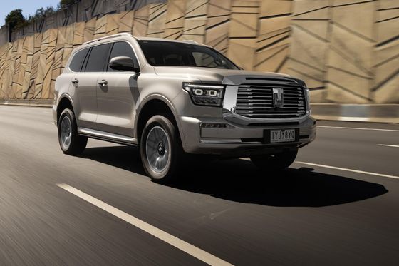 Chiếc xe năng lượng mới 2023 TANK 500 PHEV AWD Đường truyền 180km/h tốc độ tối đa với 6,9sec 0-100 tăng tốc