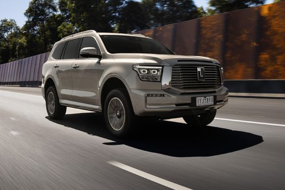 Chiếc xe năng lượng mới 2023 TANK 500 PHEV AWD Đường truyền 180km/h tốc độ tối đa với 6,9sec 0-100 tăng tốc