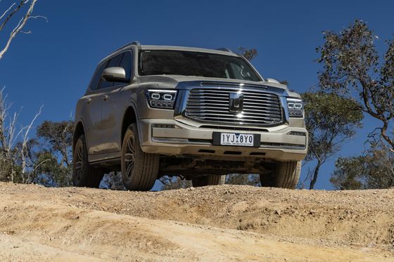 Chiếc xe năng lượng mới 2023 TANK 500 PHEV AWD Đường truyền 180km/h tốc độ tối đa với 6,9sec 0-100 tăng tốc