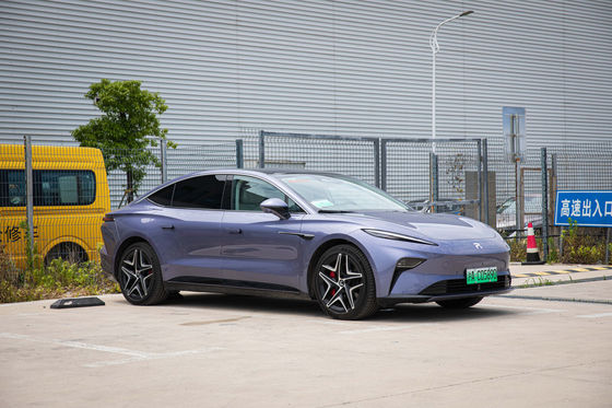 Xe điện tinh khiết Feifan F7 đi kèm với sạc pin miễn phí và thay thế cho cuộc sống 500km RWD xe điện truyền động