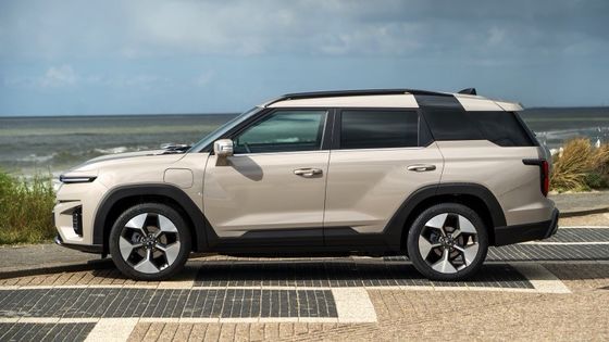 Chiếc xe điện hoàn toàn mới nhất KGM Torres EVS 109mph Tốc độ tối đa 152kw 207PS Sức mạnh tối đa sẵn sàng để đi Chiếc xe điện hoàn toàn