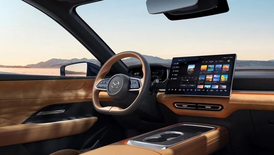 Chiếc xe điện hoàn toàn đầu tiên Mazda EZ-6 là một chiếc sedan xe đằng sau với