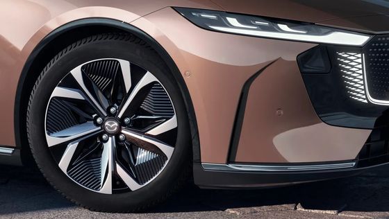 Chiếc xe điện hoàn toàn đầu tiên Mazda EZ-6 là một chiếc sedan xe đằng sau với