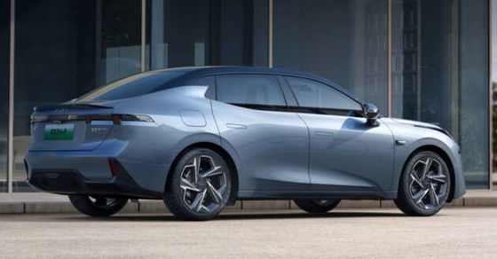 Xe hybrid mới mạnh mẽ LYNK & CO 07 EM-P với 163 PS và 255 Nm của mô-men xoắn và động cơ 160kw & 3 tốc độ DHT hộp số