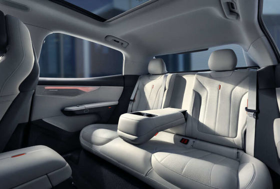 Xe hybrid mới mạnh mẽ LYNK & CO 07 EM-P với 163 PS và 255 Nm của mô-men xoắn và động cơ 160kw & 3 tốc độ DHT hộp số