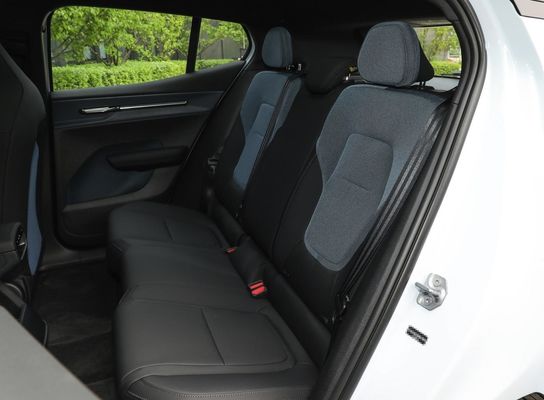 Volvo SUV điện hoàn toàn EX30 410km phạm vi dài RWD core edithion với 272P.s và mô-men xoắn 343N.m động cơ