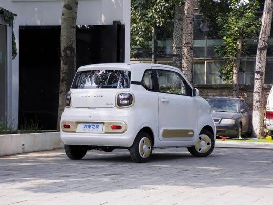 Trước bán Micro-ev FAW Bestune Pony Hatch phạm vi 120km Với động cơ 20kw / 27P.s Điện 3 cửa / 4 chỗ thiết kế an toàn