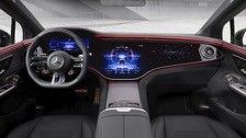 Chiếc xe bán chạy chạy điện Mercedes-Benz EQE AMG 43 4MATIC pin 90,6kwh tầm bắn 450km với động cơ 350kw/476P.s