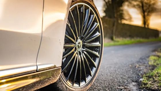 Chiếc xe điện giá trị hấp dẫn nhất Mercedes-Benz EQE 300 Sedan 525kmrange 180kw/245P.s sức mạnh w 210kmh tốc độ tối đa