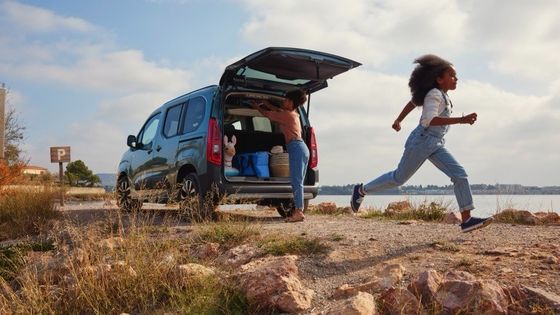 NEW CITROEN e-Berlingo Xe điện mới 339km Range pin 52kwh với 100kw ((136P.s) Điện lực & 132km / h tốc độ tối đa